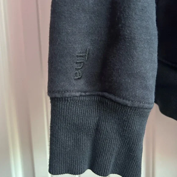 Aritzia Perfect Hoodie - Picture 4 of 5